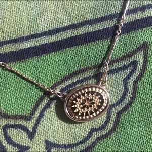 AVON Vintage Gold-Tone Necklace Black & Gold 17”